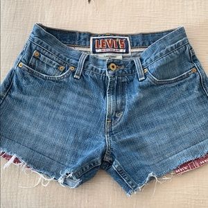 Vintage Levi’s Cut off shorts size 30